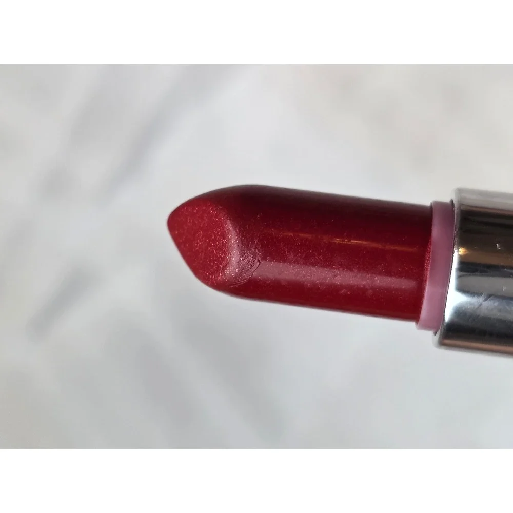 MAC Lustreglass Lipstick 545 Glossed‎ and Found Sheer Shine Red Shimmer W1